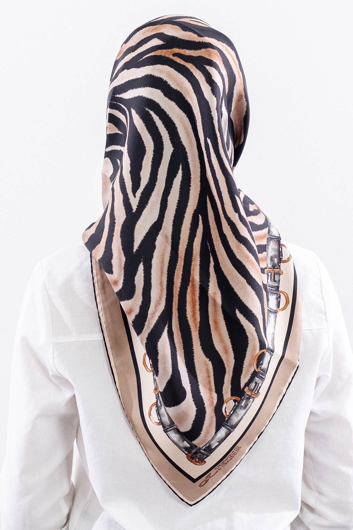 Dg14827 İpek Eşarp Twill Kumaş Zincir Zebra Desen - Siyah Vizon