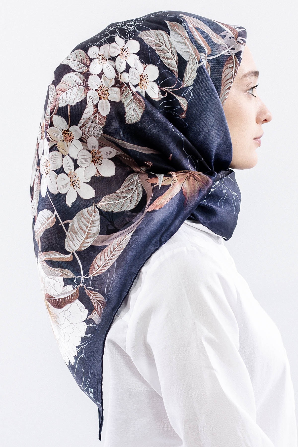 Dg14828 İpek Eşarp Çiçek Dalı Twill Kumaş - Antrasit