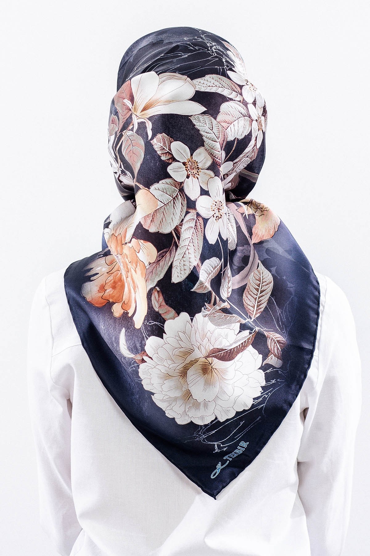 Dg14828 İpek Eşarp Çiçek Dalı Twill Kumaş - Antrasit