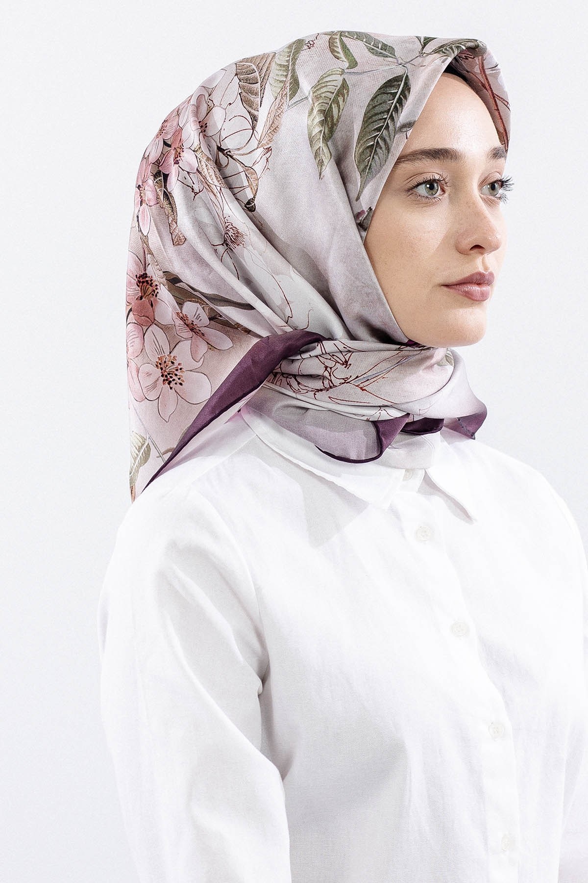 Dg14828 İpek Eşarp Çiçek Dalı Twill Kumaş - Mürdüm