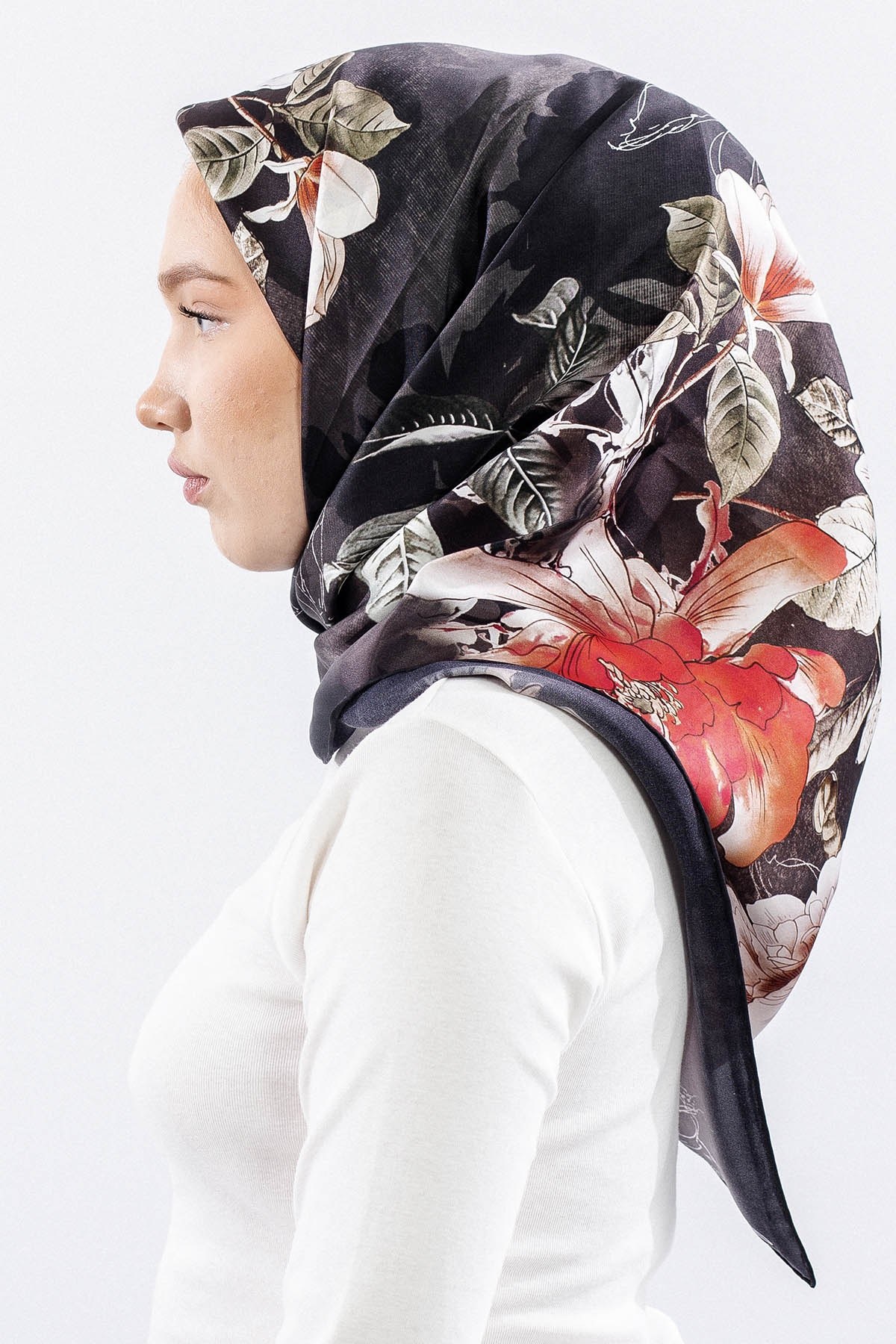 Dg14828 İpek Eşarp Çiçek Dalı Twill Kumaş - Siyah Kırmızı