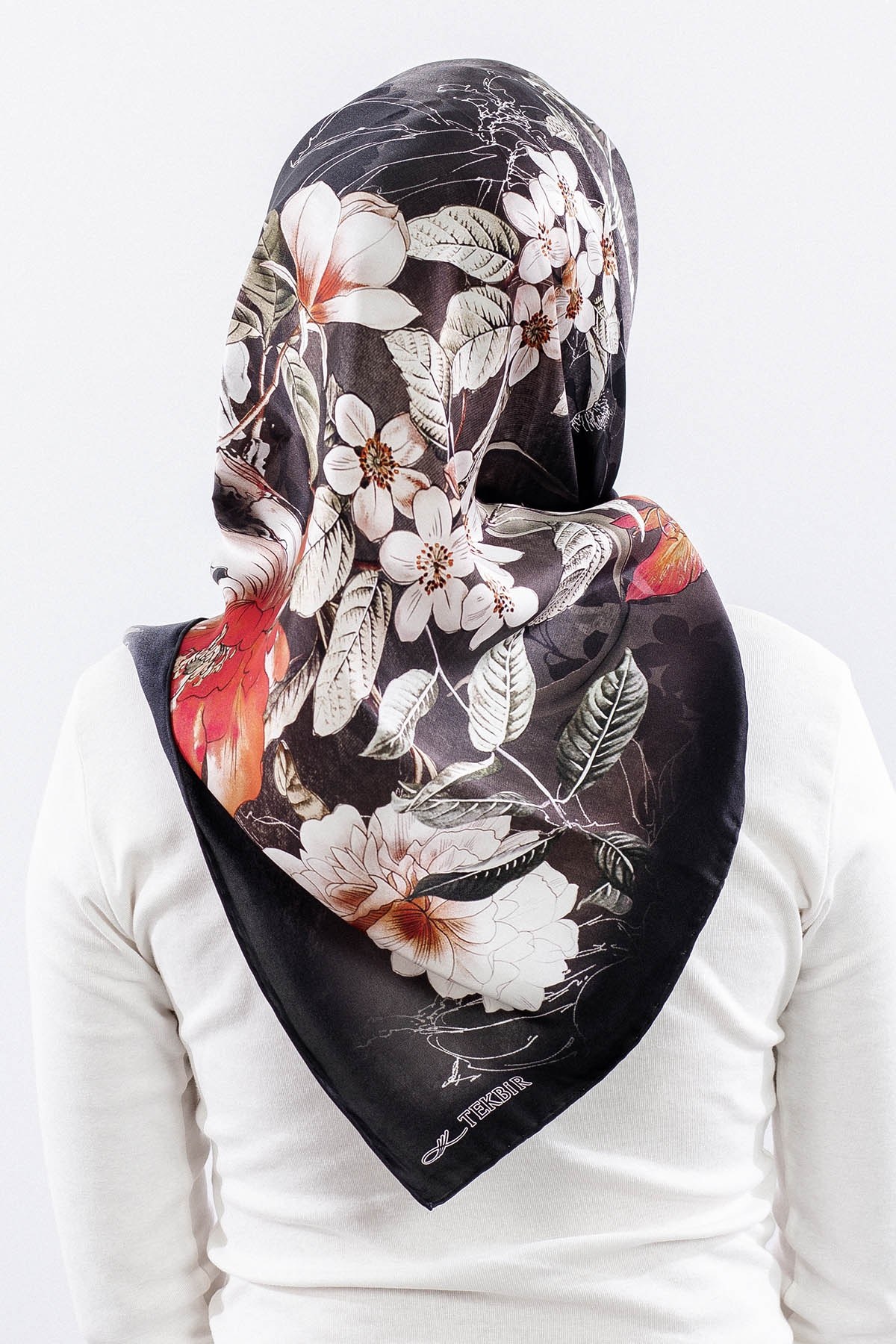 Dg14828 İpek Eşarp Çiçek Dalı Twill Kumaş - Siyah Kırmızı
