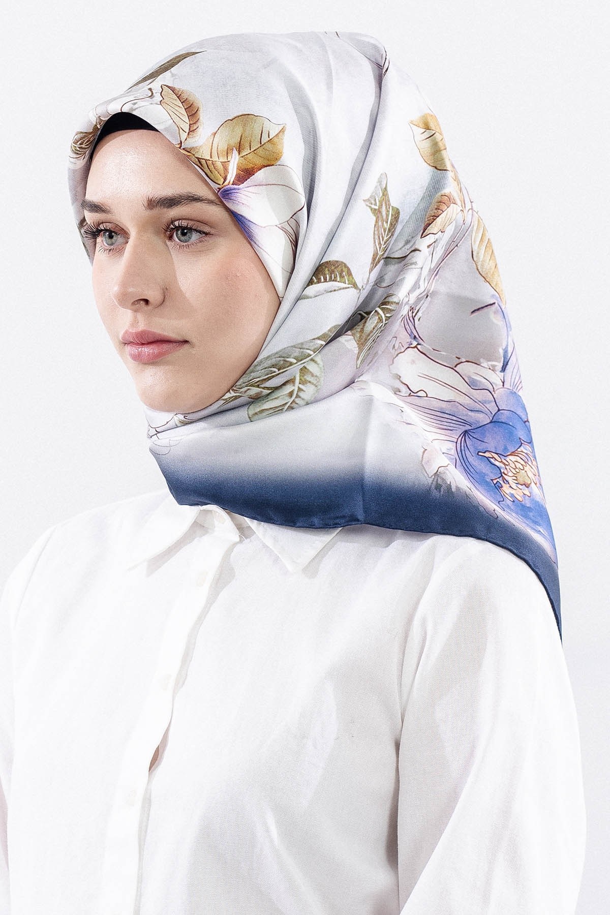 Dg14828 İpek Eşarp Sura Kumaş Çiçek Dalı - Ekru Lacivert