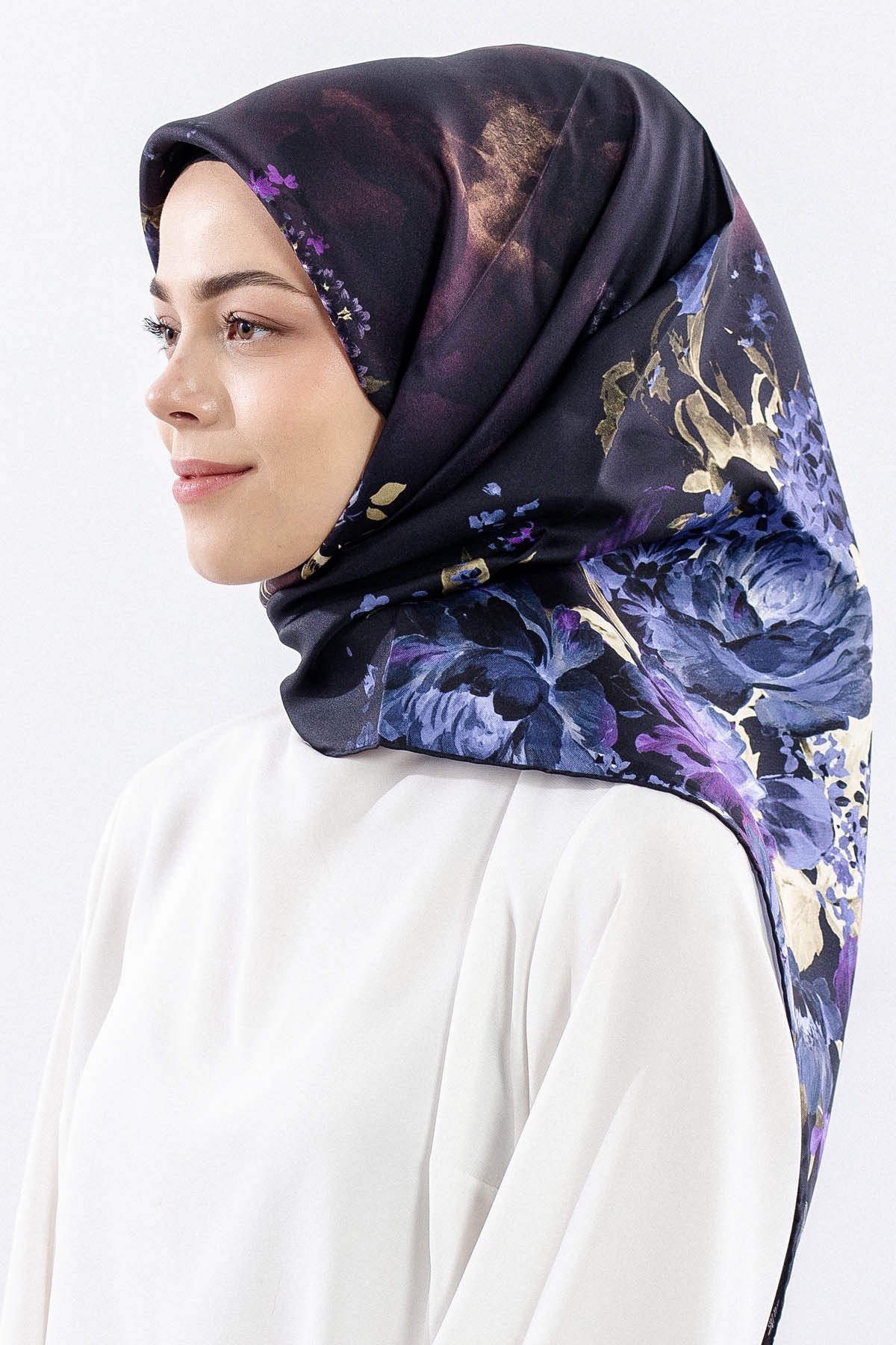 Dg18335 İpek Eşarp Çiçek Twill Kumaş - Siyah
