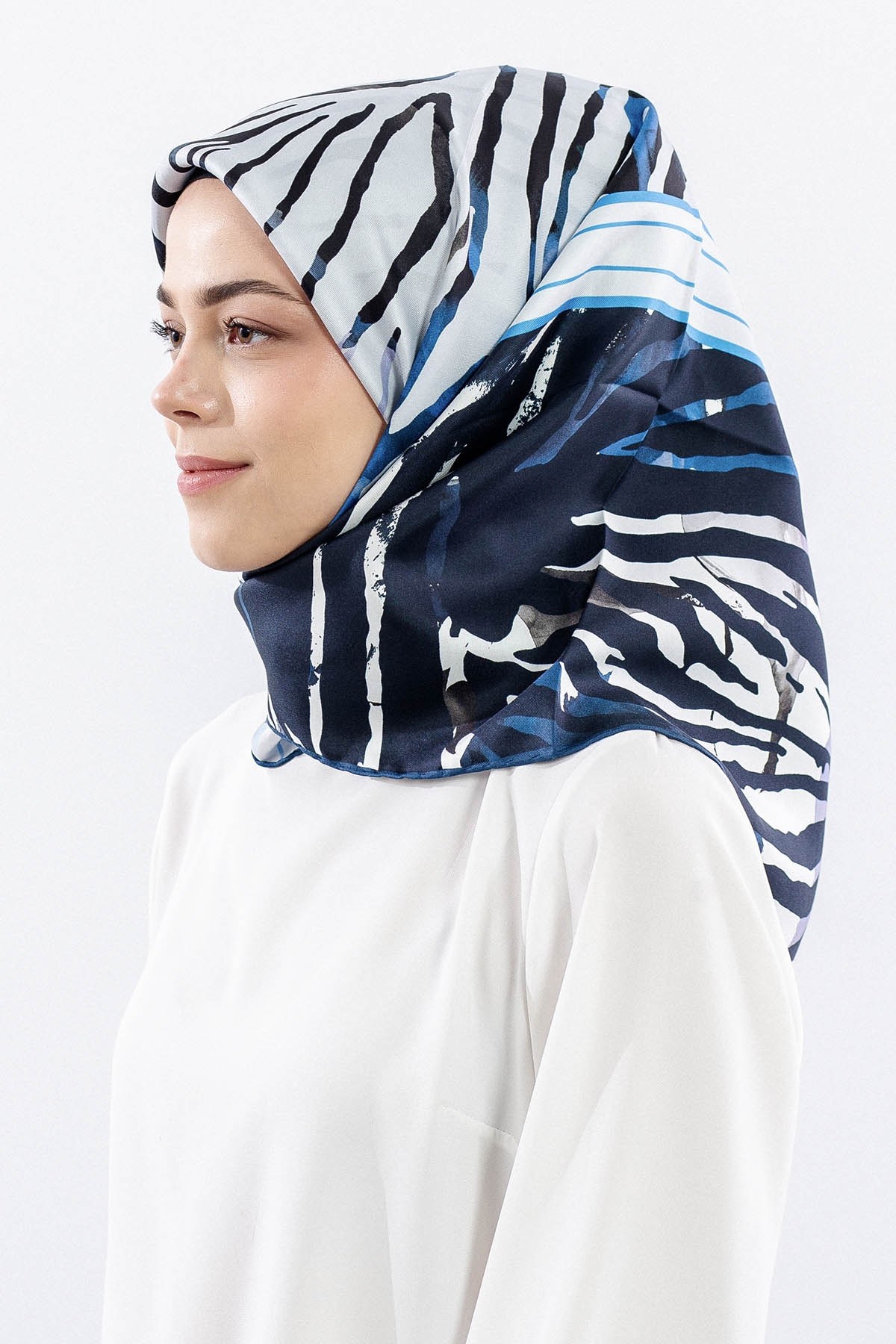 Dg18336 İpek Eşarp Tasarım Twill Kumaş - Lacivert