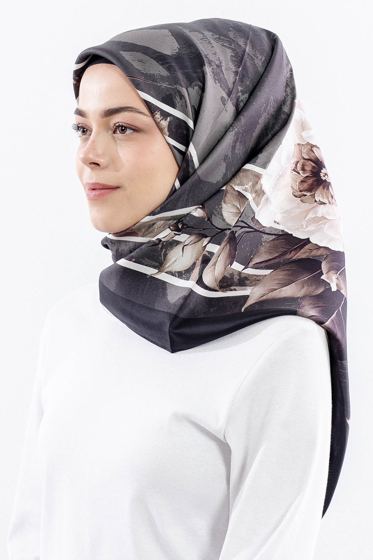 Dg18337 İpek Eşarp Çizgili Çiçek Twill Kumaş - Siyah