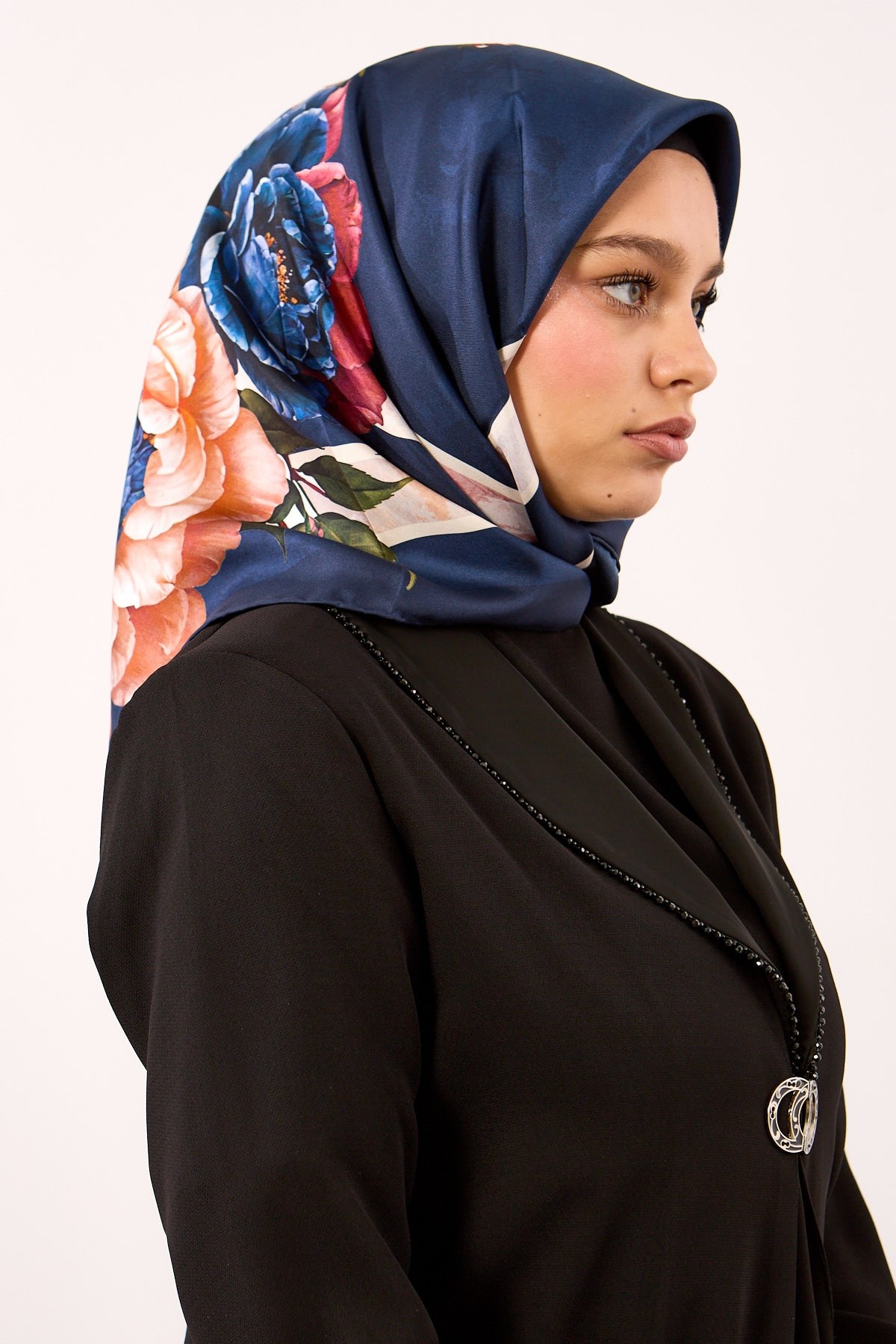 Dg18337 İpek Eşarp Twill Kumaş Çizgi Çiçek Desen - K Lacivert