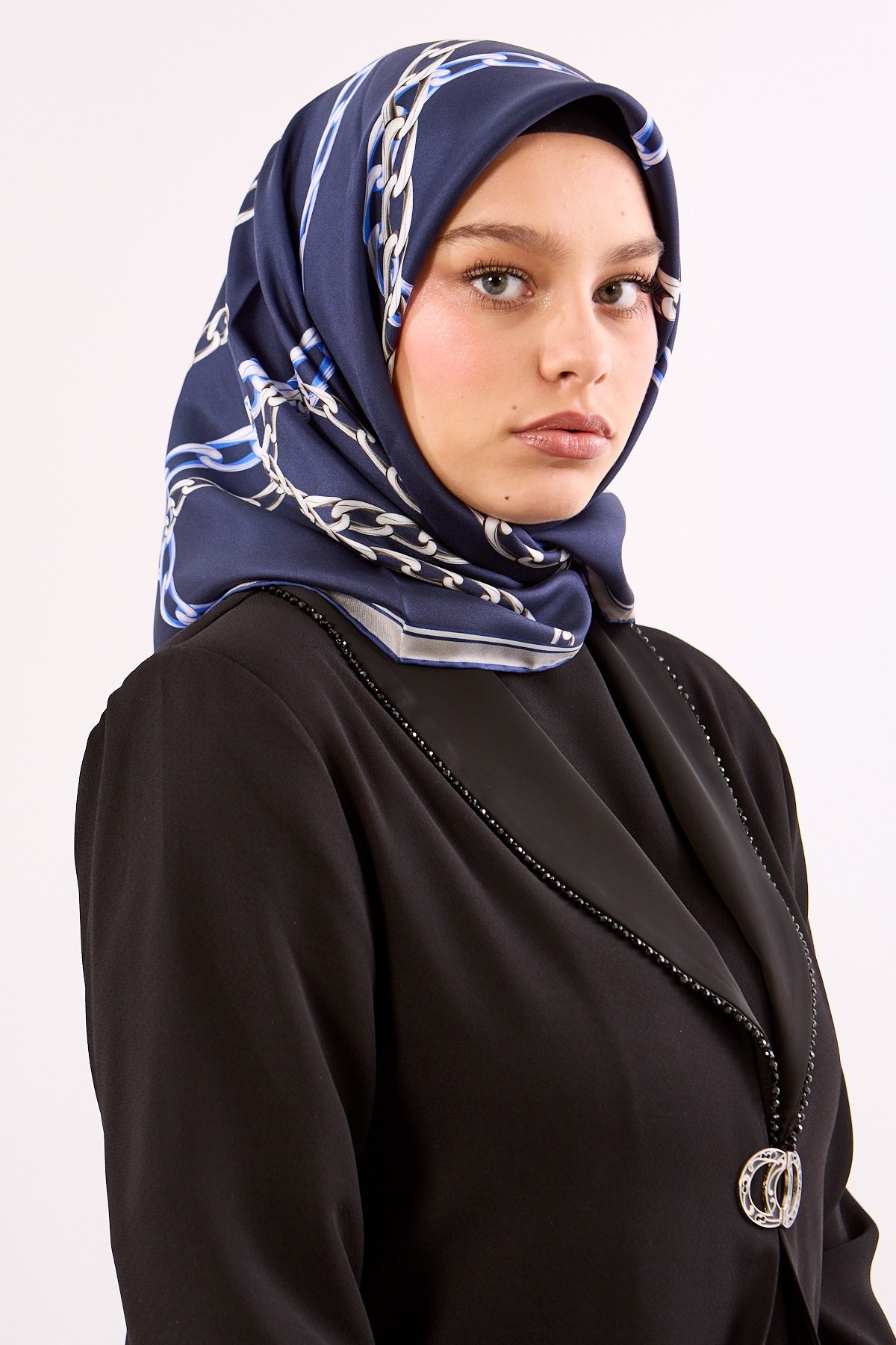 Dg18338 İpek Eşarp Twill Kumaş Zincir Desen - Lacivert Gri