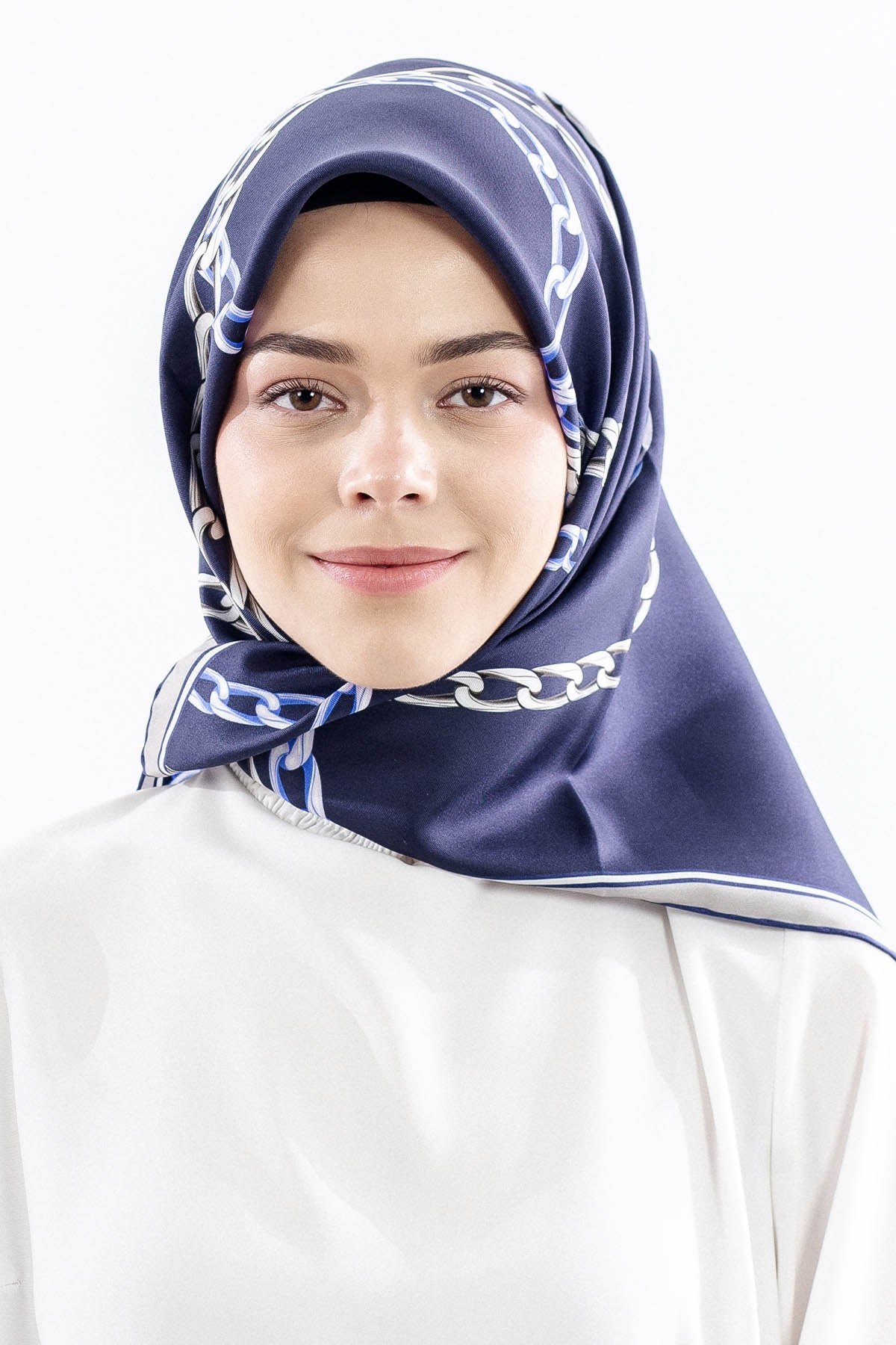 Dg18338 İpek Eşarp Zincir Twill Kumaş - Lacivert Gri