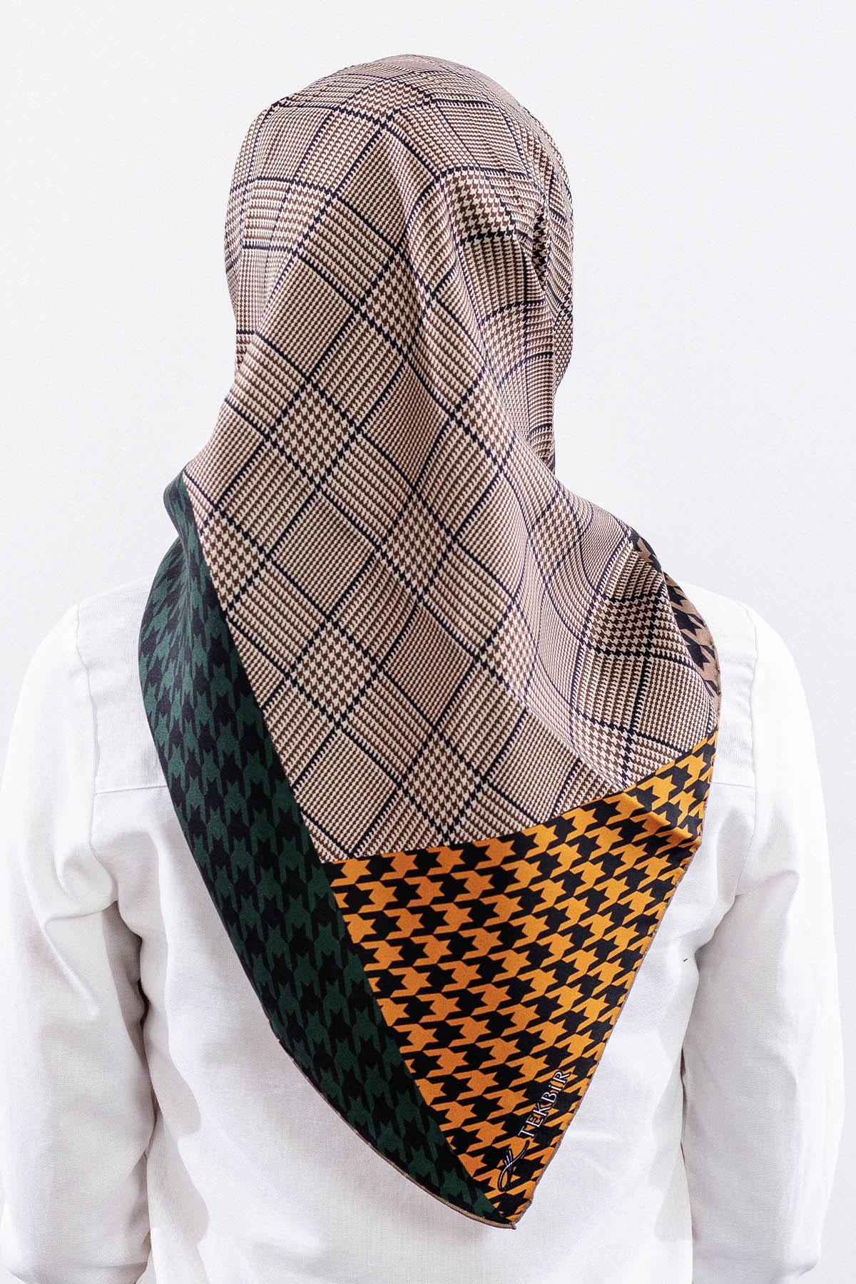 Dg7614 İpek Eşarp 90*90 Kazayağı Twill - Bej Yeşil
