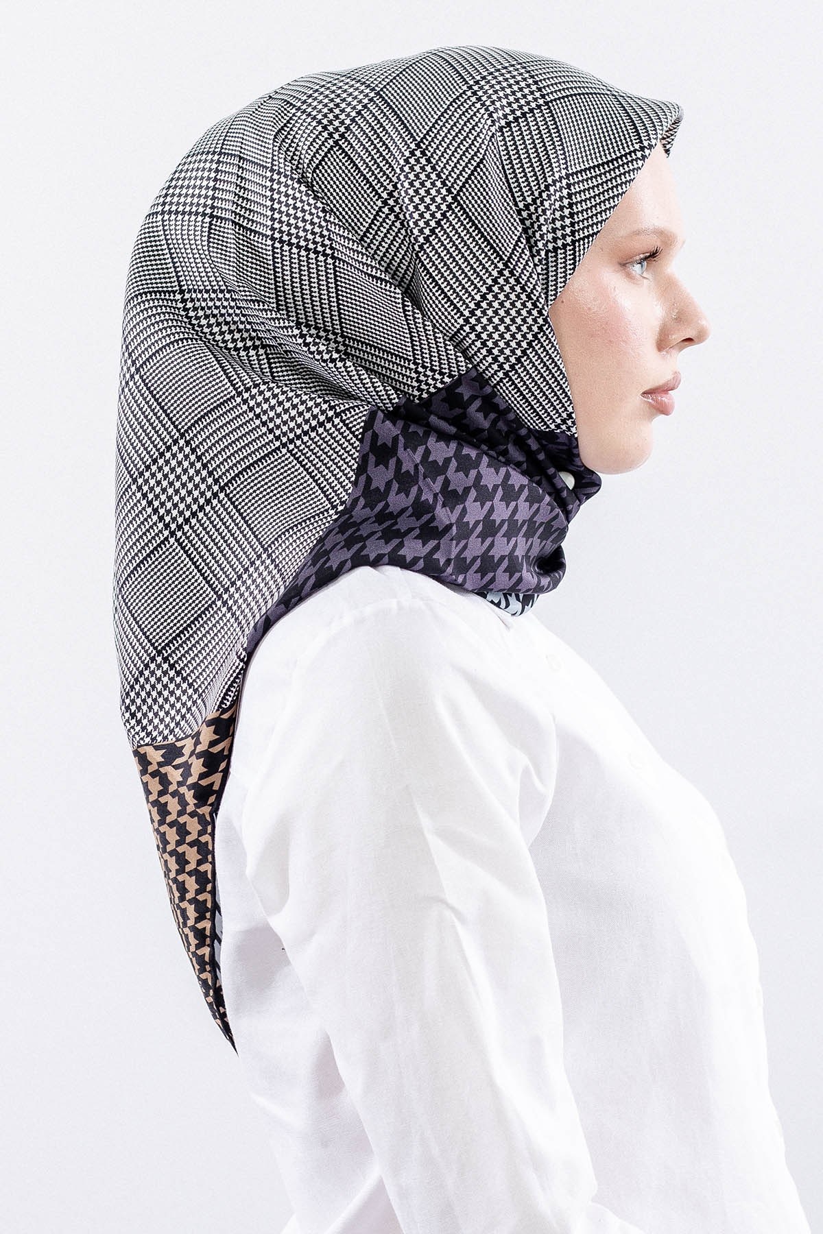 Dg7614 İpek Eşarp 90*90 Kazayağı Twill - Siyah Mürdüm