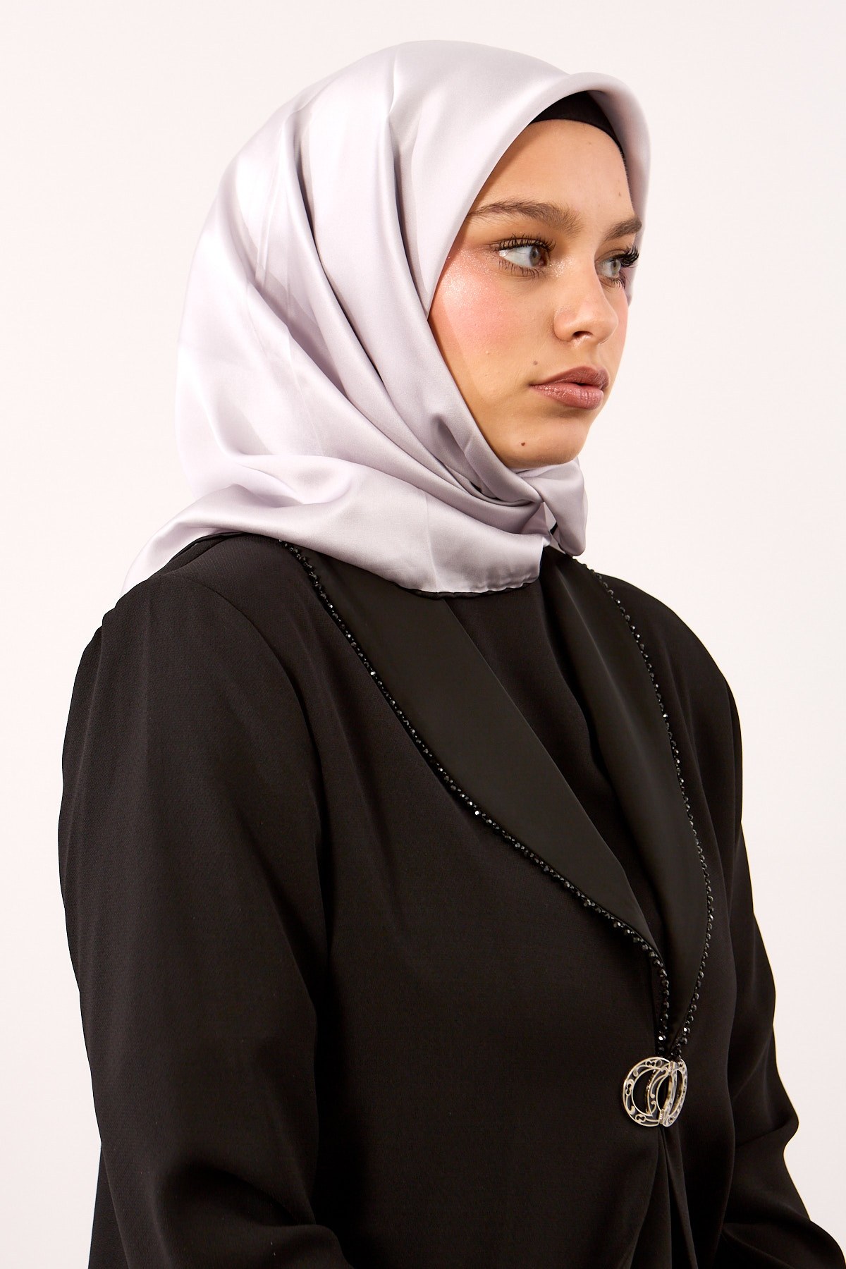 Sade İpek Eşarp 90*90 Sura Kumaş - Gri Siyah