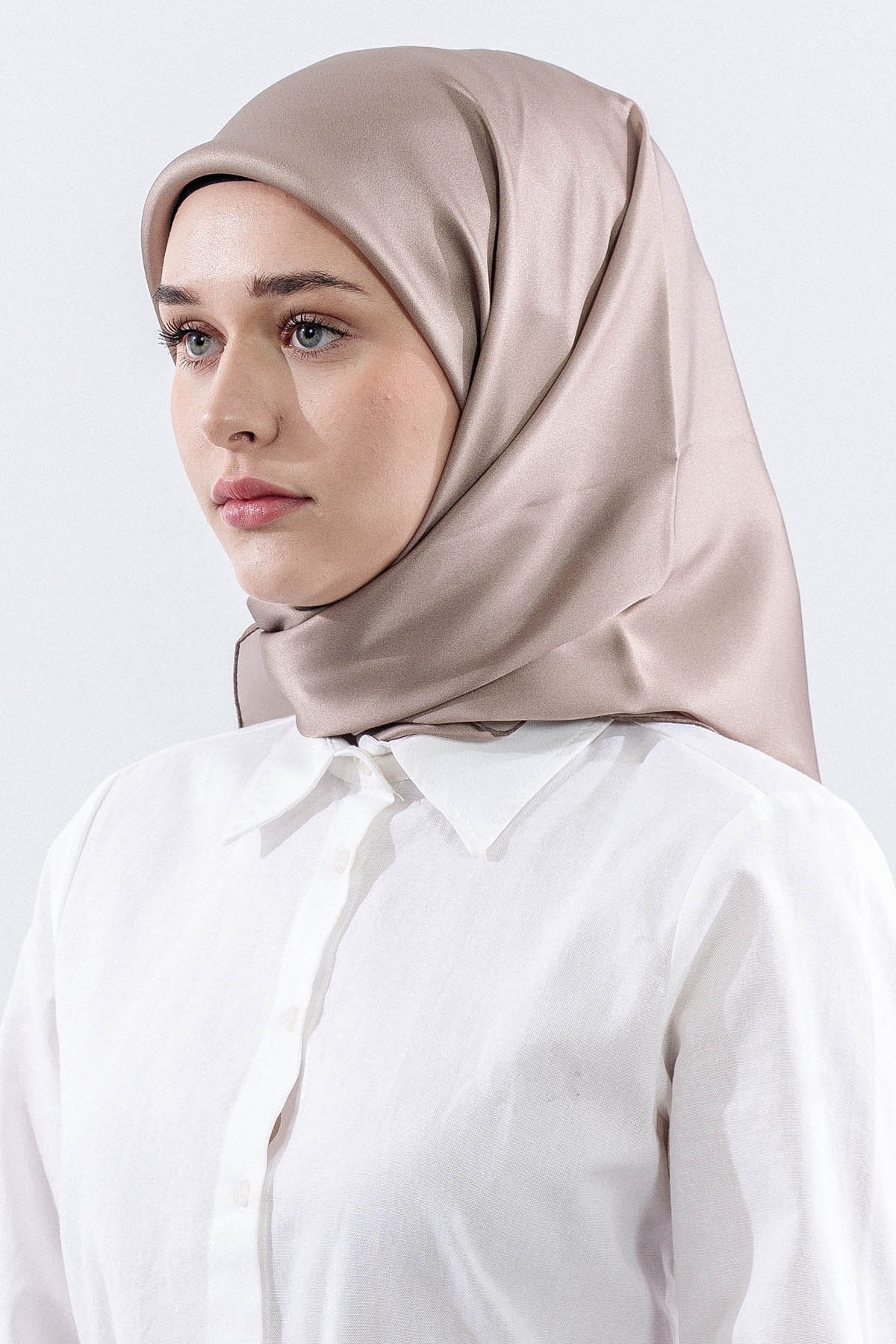 Sade İpek Eşarp 90*90 Sura Kumaş - Vizon