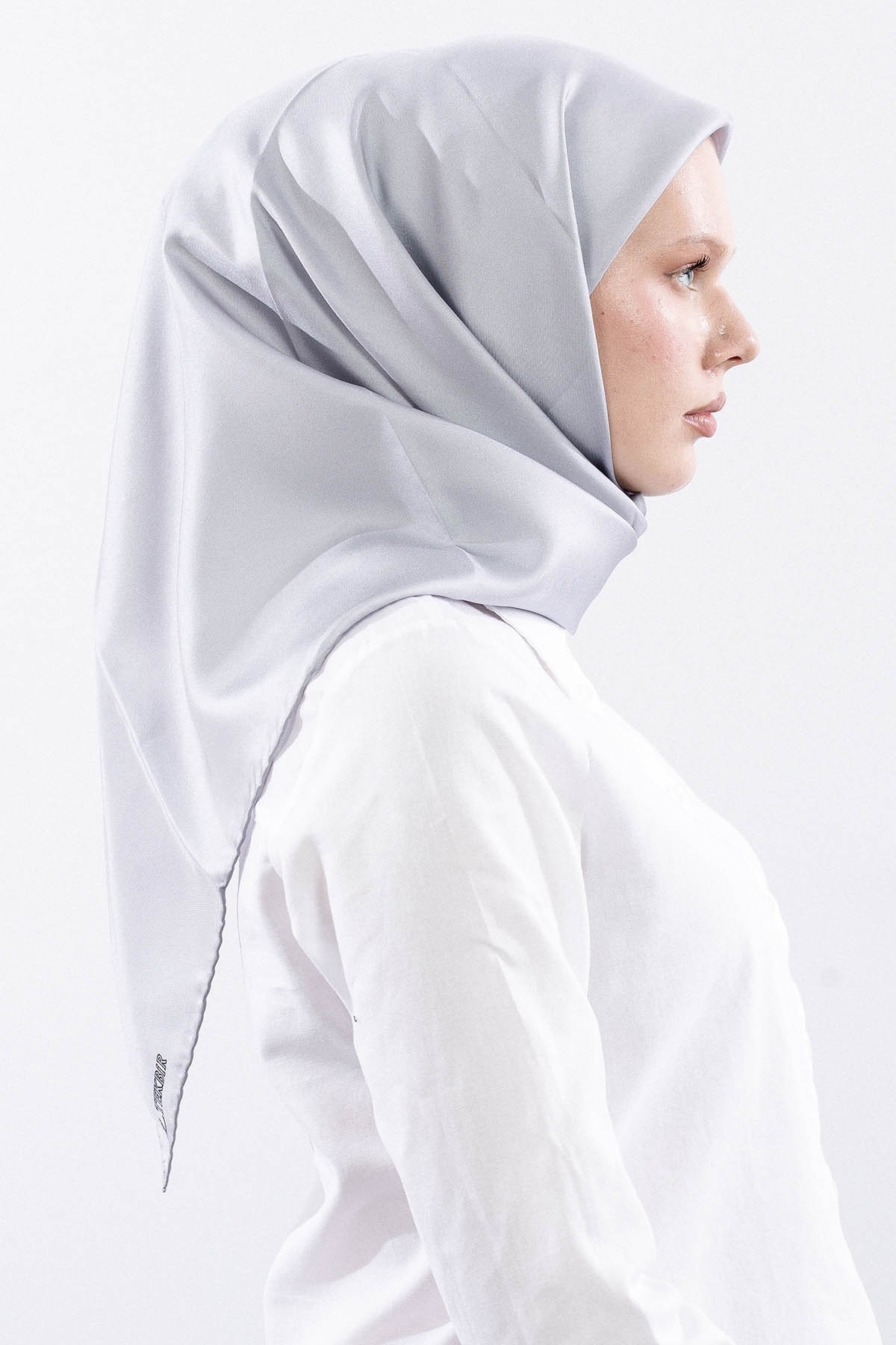 Twill İpek Eşarp 90*90 Twill Kumaş - Gümüş