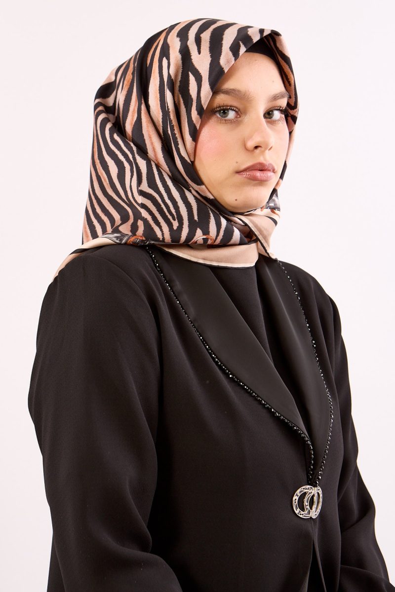 Dg14827 İpek Eşarp Twill Kumaş Zincir Zebra Desen - Siyah Vizon